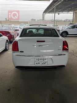 کرایسلەر 300